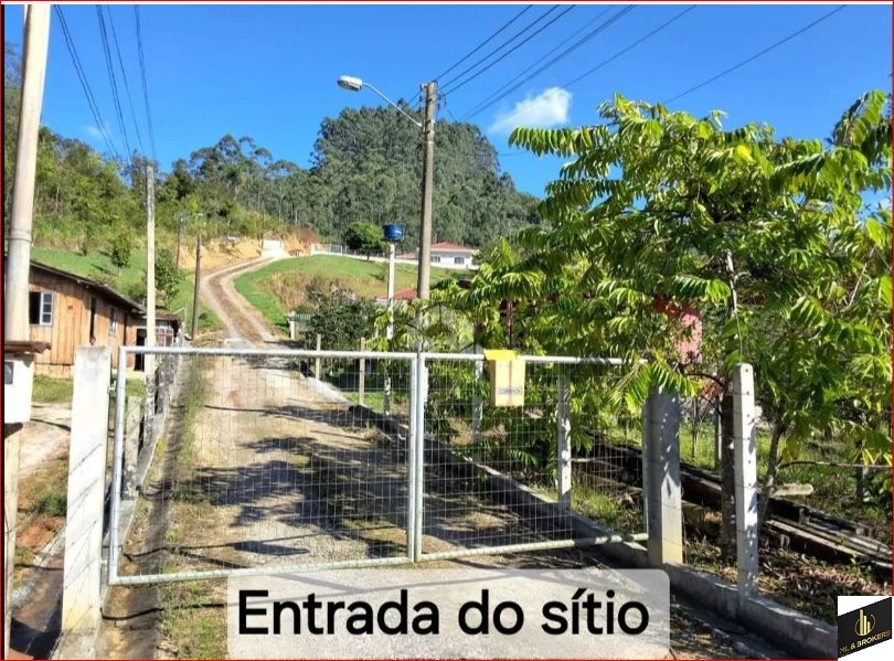 20.000M2/02 CASAS ALVENARIA/OTIMA LOCALIZAÇÃO/ACEITA PERMUTA URBANO SÃO JOSE OU BIGUAÇU