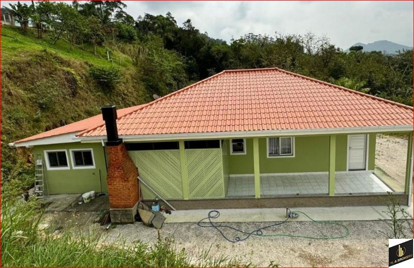 20.000M2/02 CASAS ALVENARIA/OTIMA LOCALIZAÇÃO/ACEITA PERMUTA URBANO SÃO JOSE OU BIGUAÇU