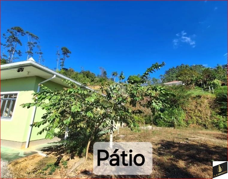 20.000M2/02 CASAS ALVENARIA/OTIMA LOCALIZAÇÃO/ACEITA PERMUTA URBANO SÃO JOSE OU BIGUAÇU