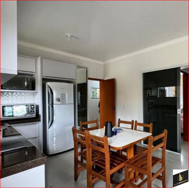 20.000M2/02 CASAS ALVENARIA/OTIMA LOCALIZAÇÃO/ACEITA PERMUTA URBANO SÃO JOSE OU BIGUAÇU