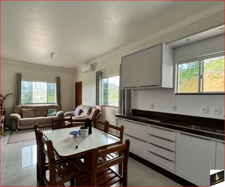 20.000M2/02 CASAS ALVENARIA/OTIMA LOCALIZAÇÃO/ACEITA PERMUTA URBANO SÃO JOSE OU BIGUAÇU