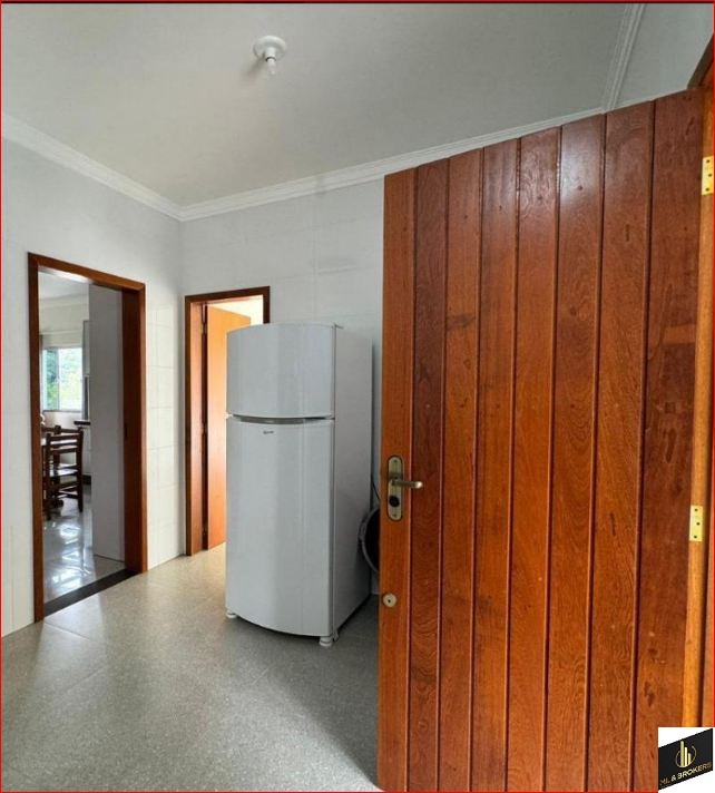 20.000M2/02 CASAS ALVENARIA/OTIMA LOCALIZAÇÃO/ACEITA PERMUTA URBANO SÃO JOSE OU BIGUAÇU