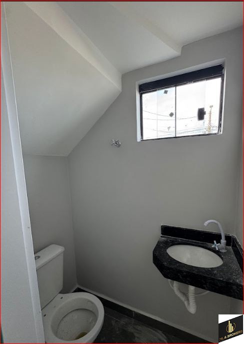 SOBRADO 03 QUARTOS/DOCUMENTAÇÃO GRATUITA/OTIMA LOCALIZAÇÃO