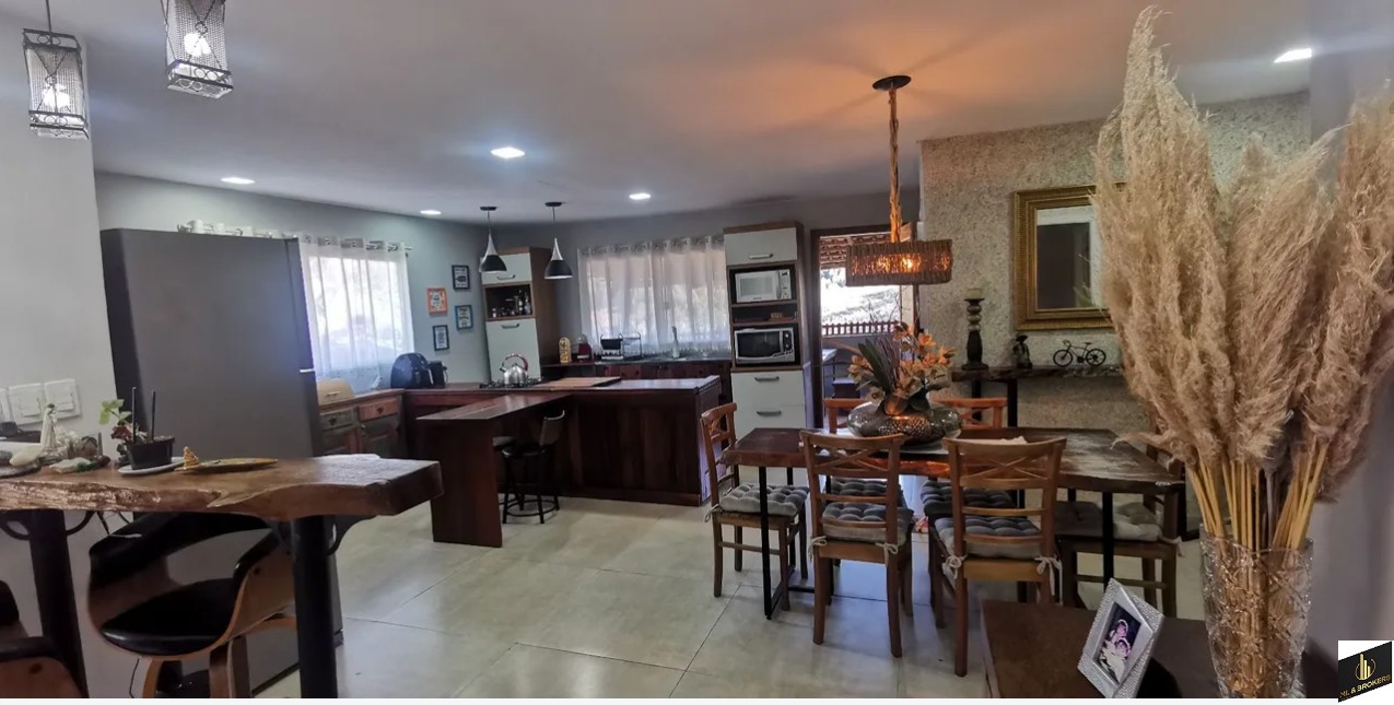 20.000M2/03 SUITES/350M2 CONSTRUÇÃO/PISCINA/ESCRITURADA