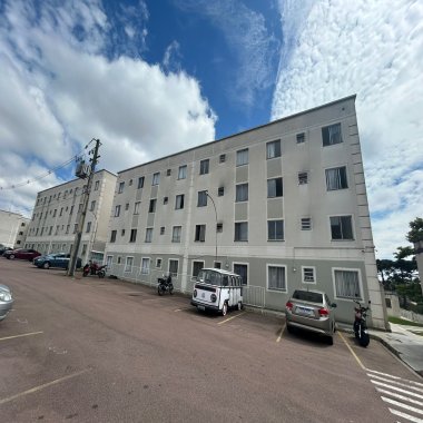 Apartamento localizado no centro de Araucária 