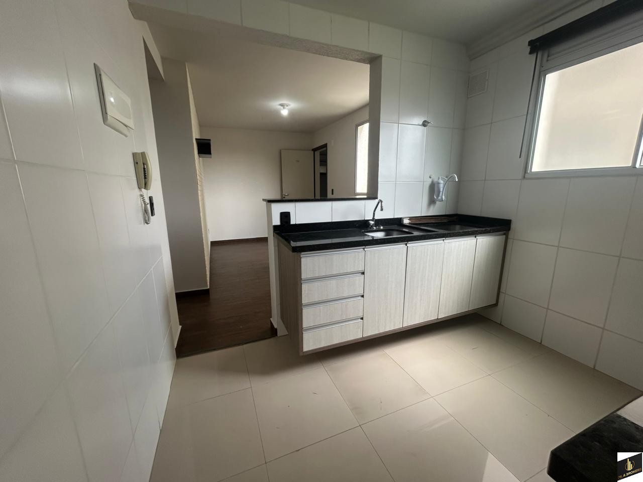 Apartamento localizado no centro de Araucária 