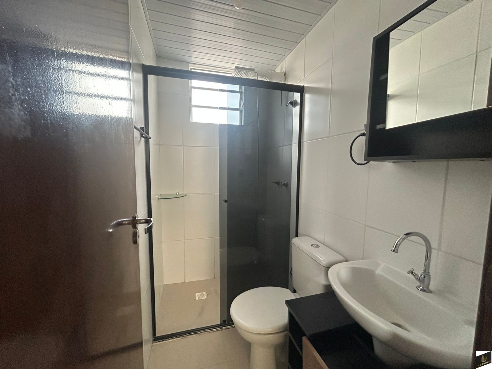 Apartamento localizado no centro de Araucária 